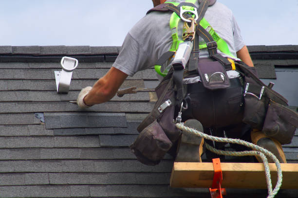 Best Emergency Roof Repair  in Struthers, OH